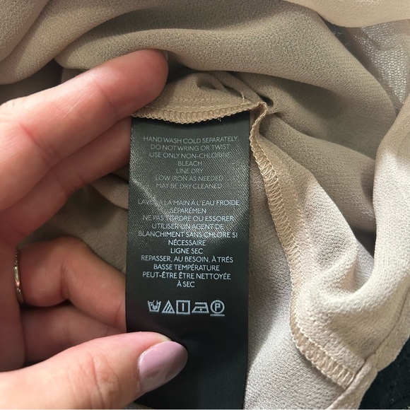 Anthropologie Layered Tulle Puff Sleeve Lace Blouse Size Small Black/Nude - Picture 8 of 8